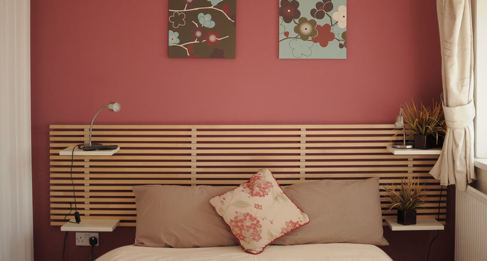 Leonardos Guest House Суонзи Екстериор снимка